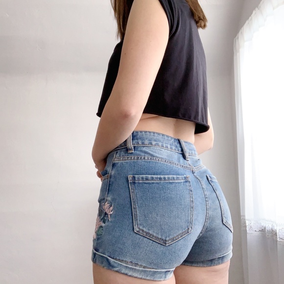 Pacsun 24 Flower Mom Jean Shorts - Picture 3 of 7